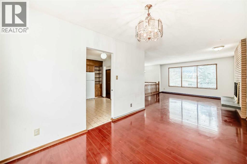 Single Family House Bi-level for Sale in  Barron Drive NW Brentwood Calgary 