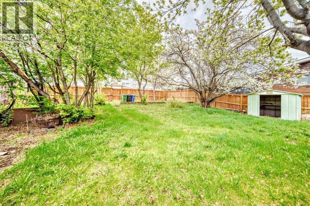 Single Family House Bi-level for Sale in  Barron Drive NW Brentwood Calgary 