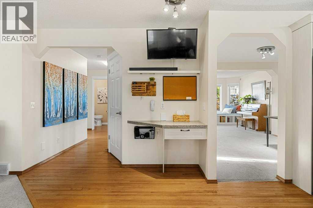 Single Family House for Sale in  Mt Gibraltar Heights SE McKenzie Lake Calgary 