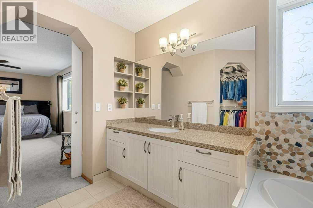 Single Family House for Sale in  Mt Gibraltar Heights SE McKenzie Lake Calgary 