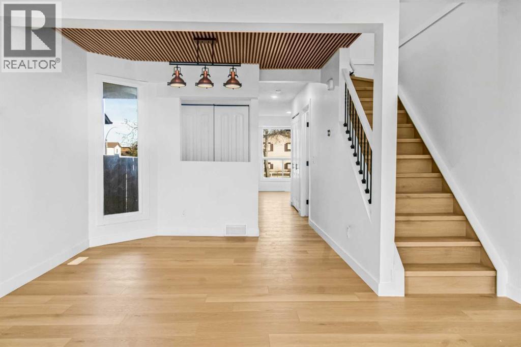 Single Family House for Sale in  Temple Drive NE Temple Calgary 