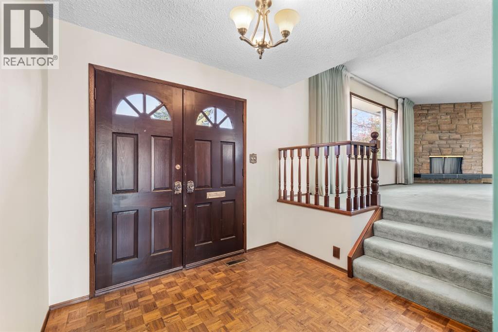 Single Family House 4 Level for Sale in  Breton Close NW Brentwood Calgary 