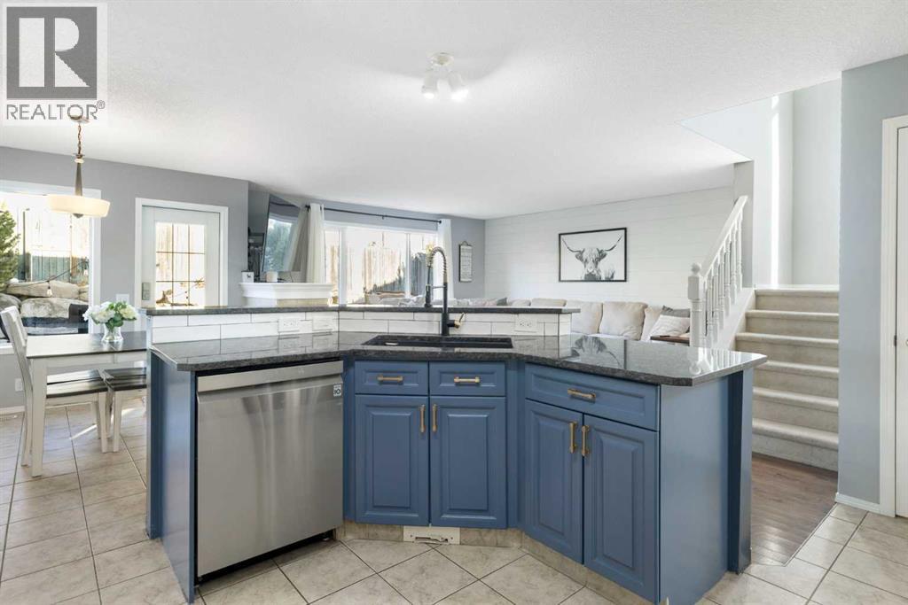 Single Family House for Sale in  Tuscany Ridge View NW Tuscany Calgary 