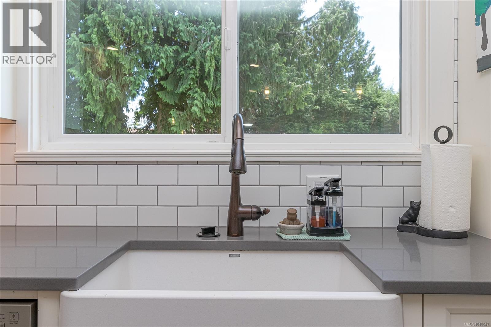 1879 Jeffree Rd, Central Saanich