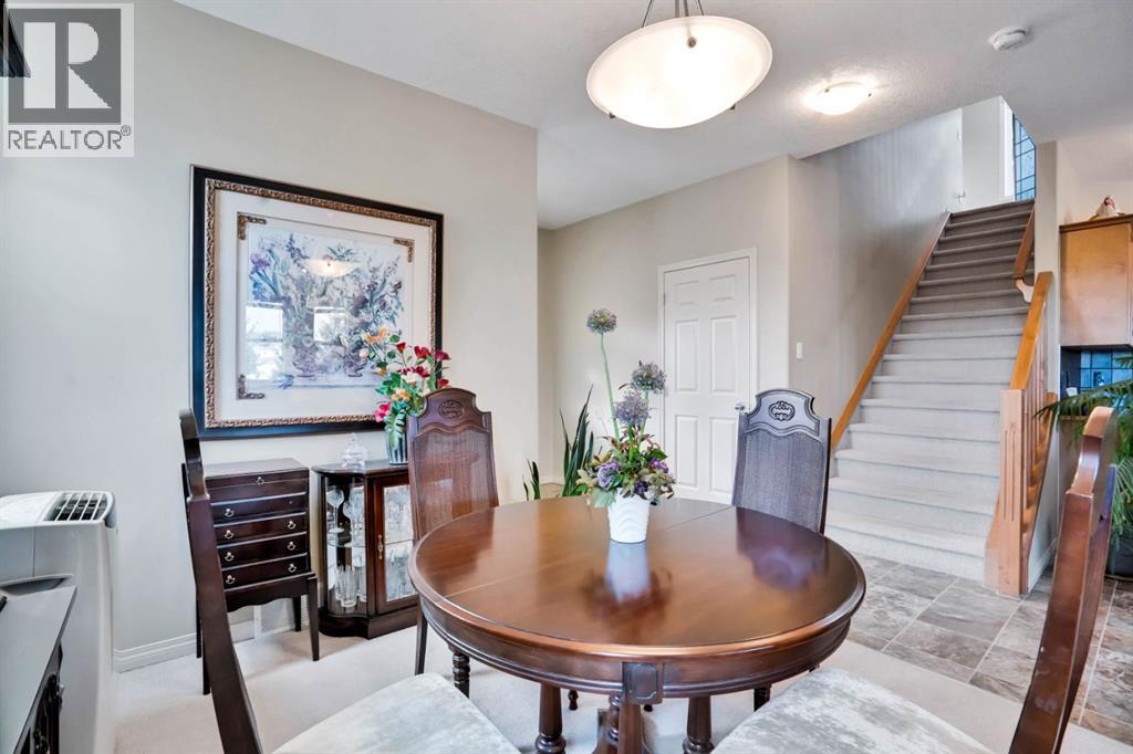 Single Family House for Sale in  Elmont Mews SW Springbank Hill Calgary 