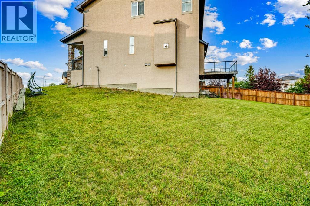 Single Family House for Sale in  Elmont Mews SW Springbank Hill Calgary 