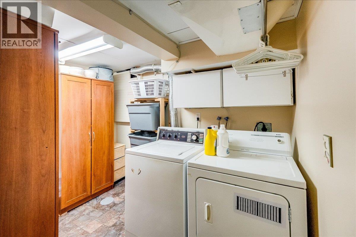 1486 Esling Drive, Rossland