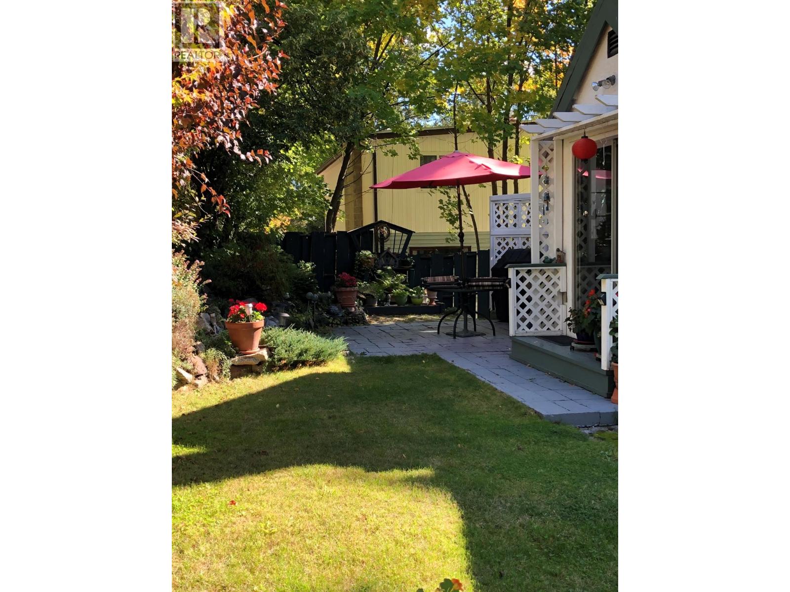 1486 Esling Drive, Rossland