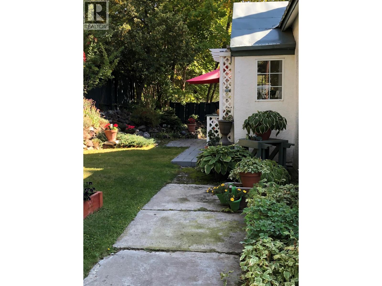 1486 Esling Drive, Rossland