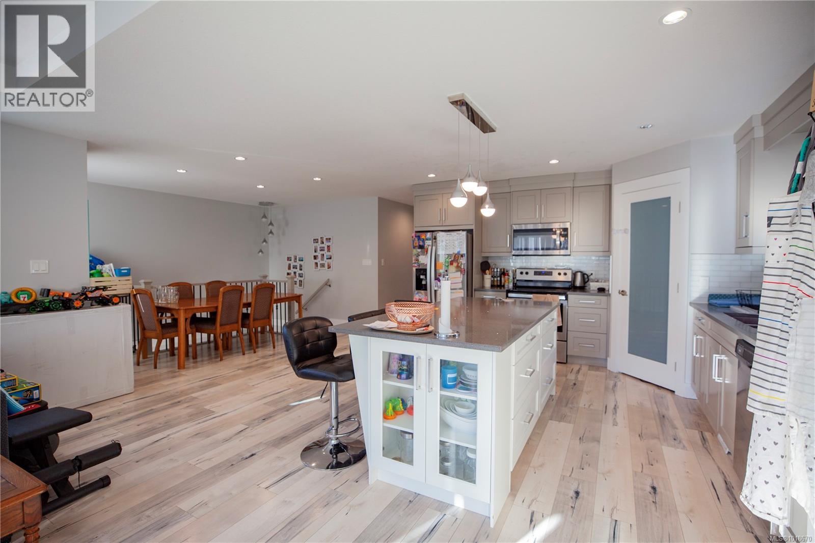 443 Silver Mountain Dr, Nanaimo