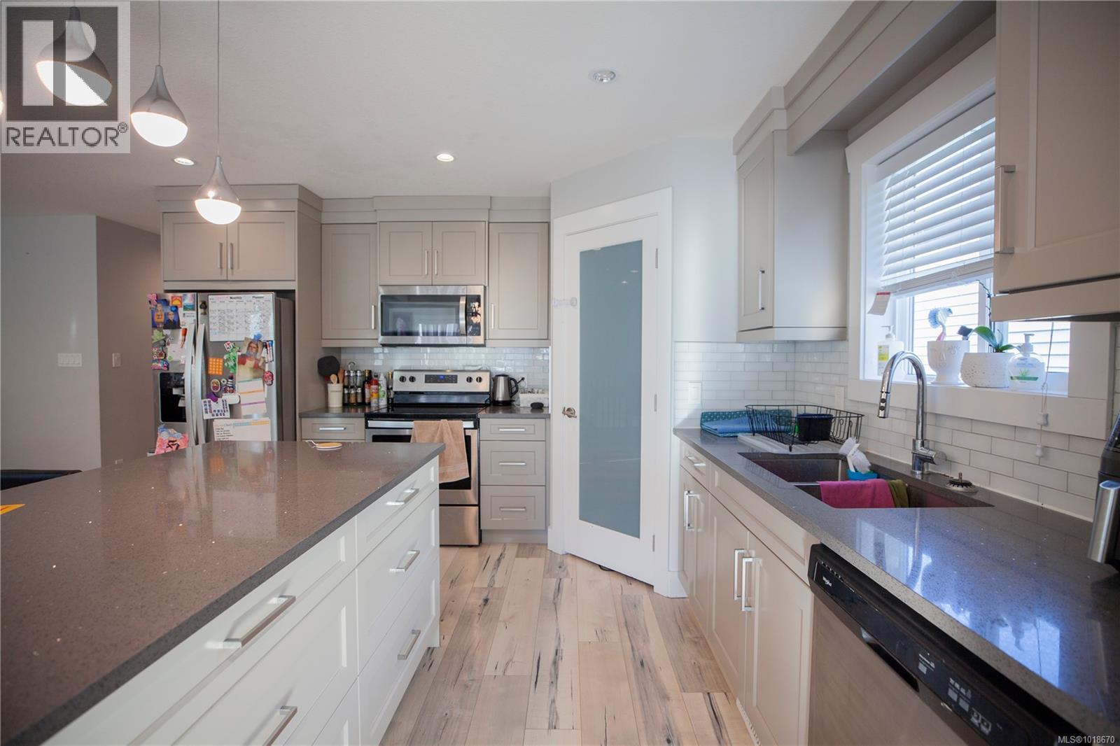 443 Silver Mountain Dr, Nanaimo