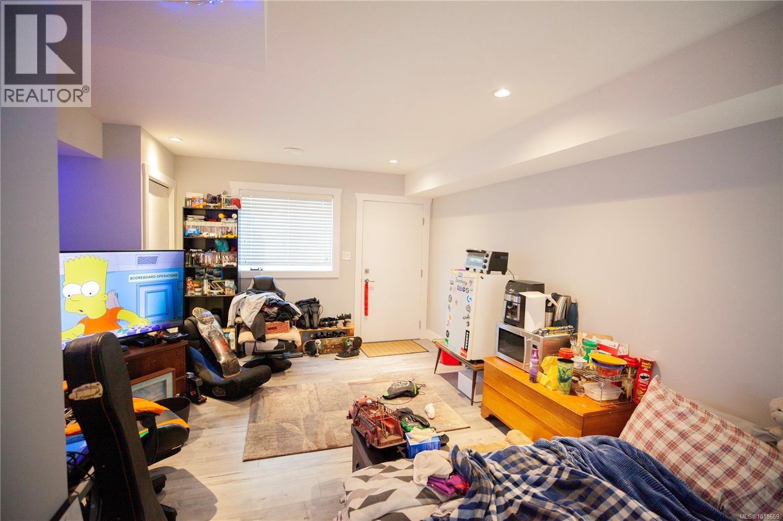 435 Silver Mountain Dr, Nanaimo