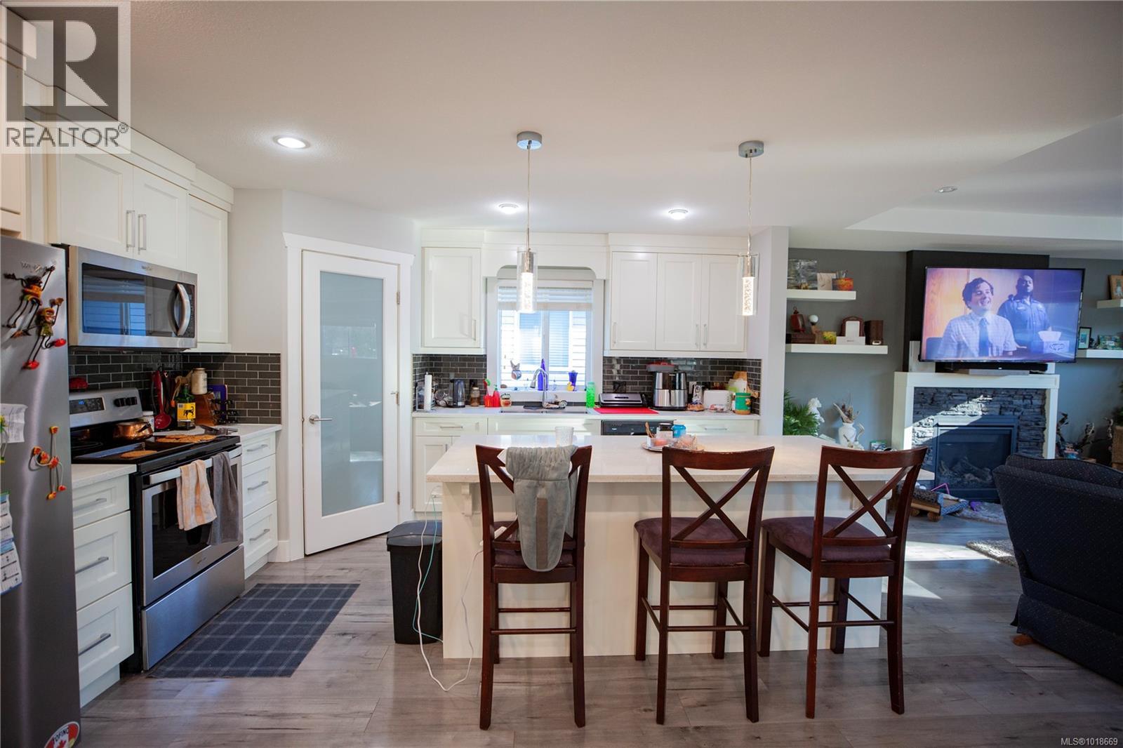 435 Silver Mountain Dr, Nanaimo