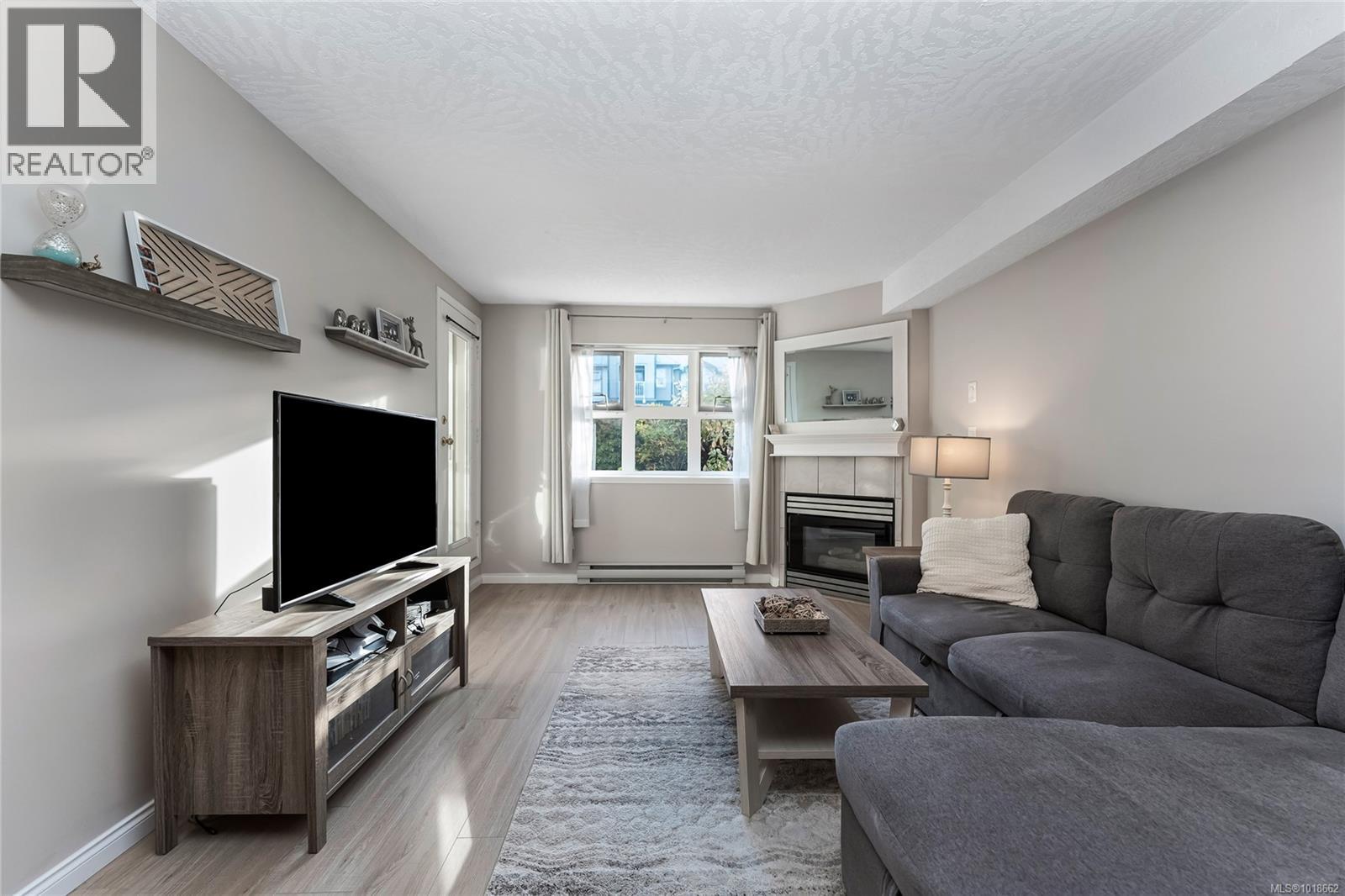 111 3010 Washington Avenue, Victoria