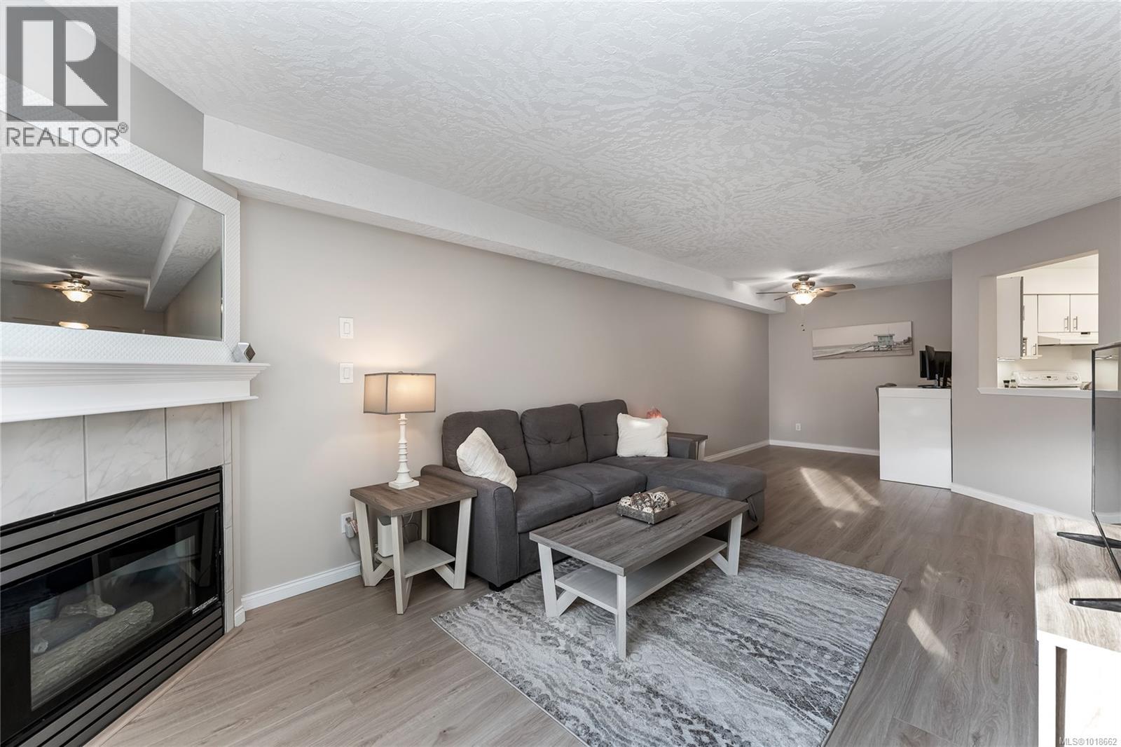 111 3010 Washington Avenue, Victoria