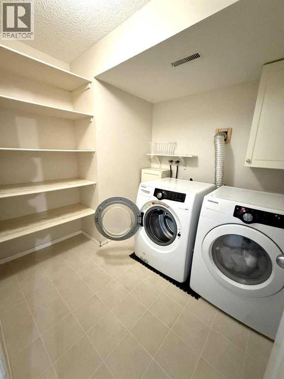 Single Family House 4 Level for Sale in   Avenue NW Montgomery Calgary 