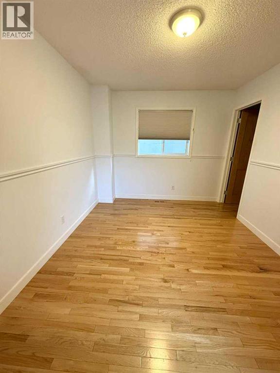 Single Family House 4 Level for Sale in   Avenue NW Montgomery Calgary 