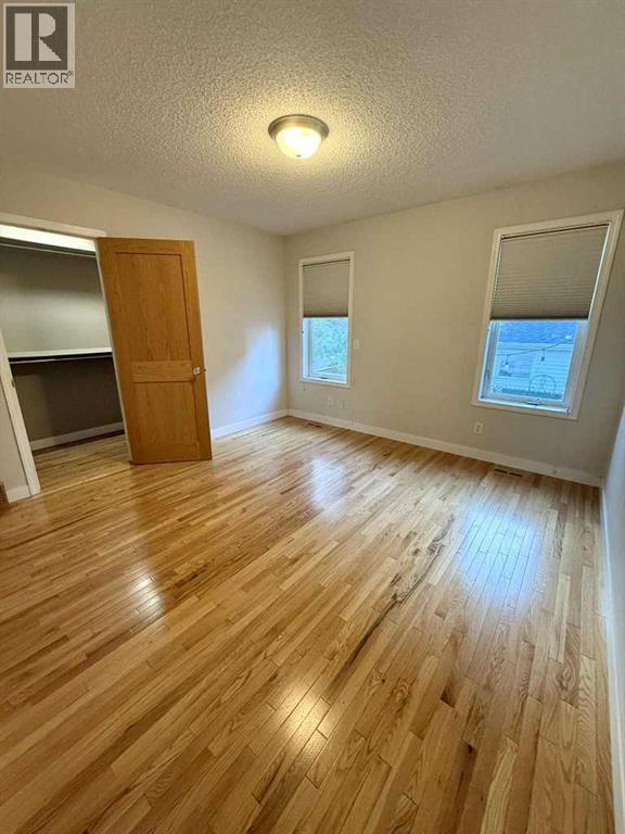 Single Family House 4 Level for Sale in   Avenue NW Montgomery Calgary 