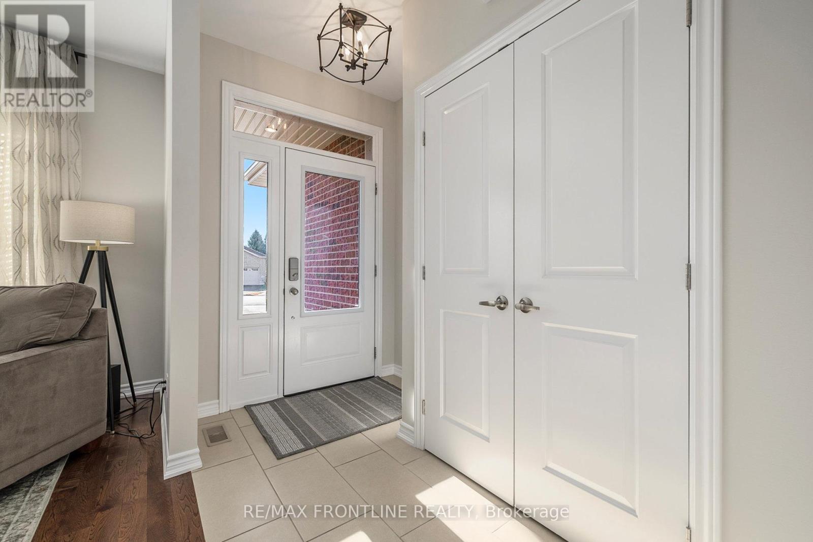 7 SENATORS GATE DRIVE - Photo 5 of 38, Perth, Ontario