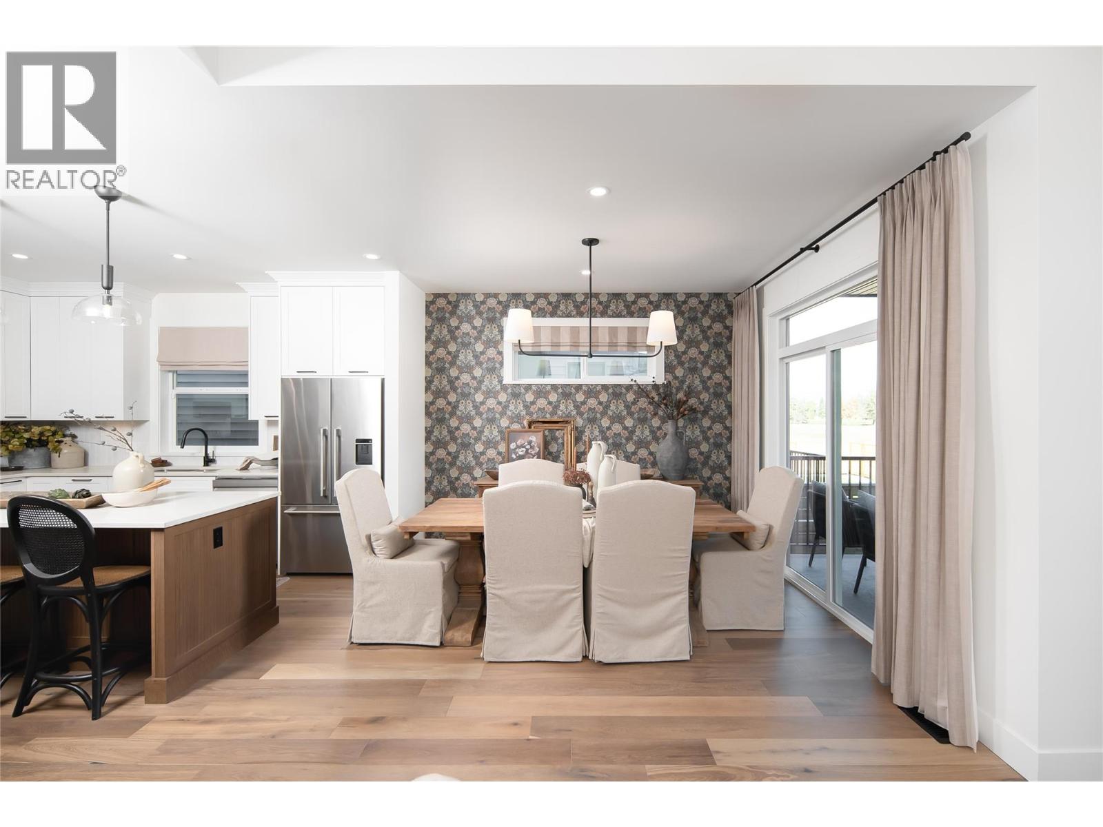 2444 Bradley Drive, Armstrong