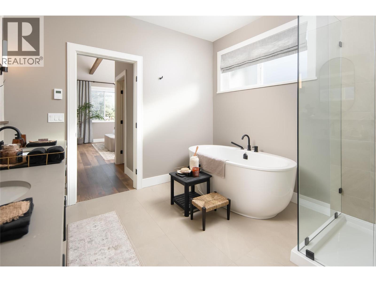 2444 Bradley Drive, Armstrong