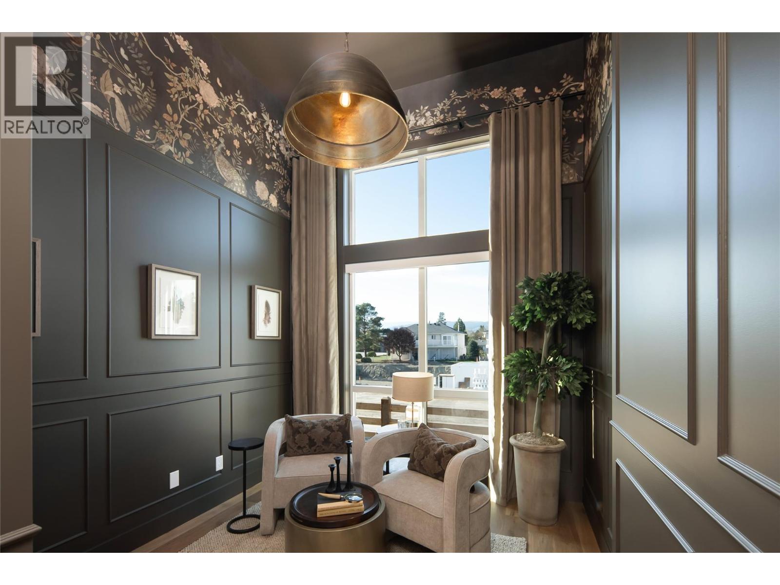 2444 Bradley Drive, Armstrong