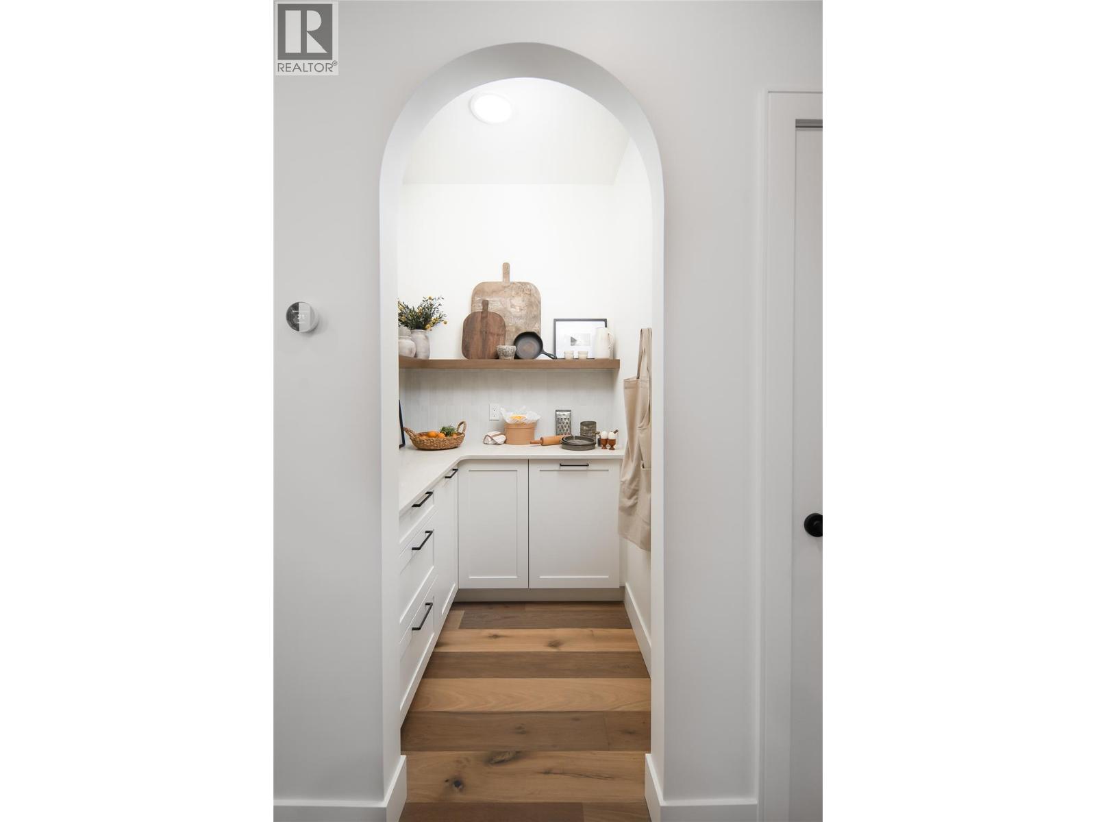 2444 Bradley Drive, Armstrong