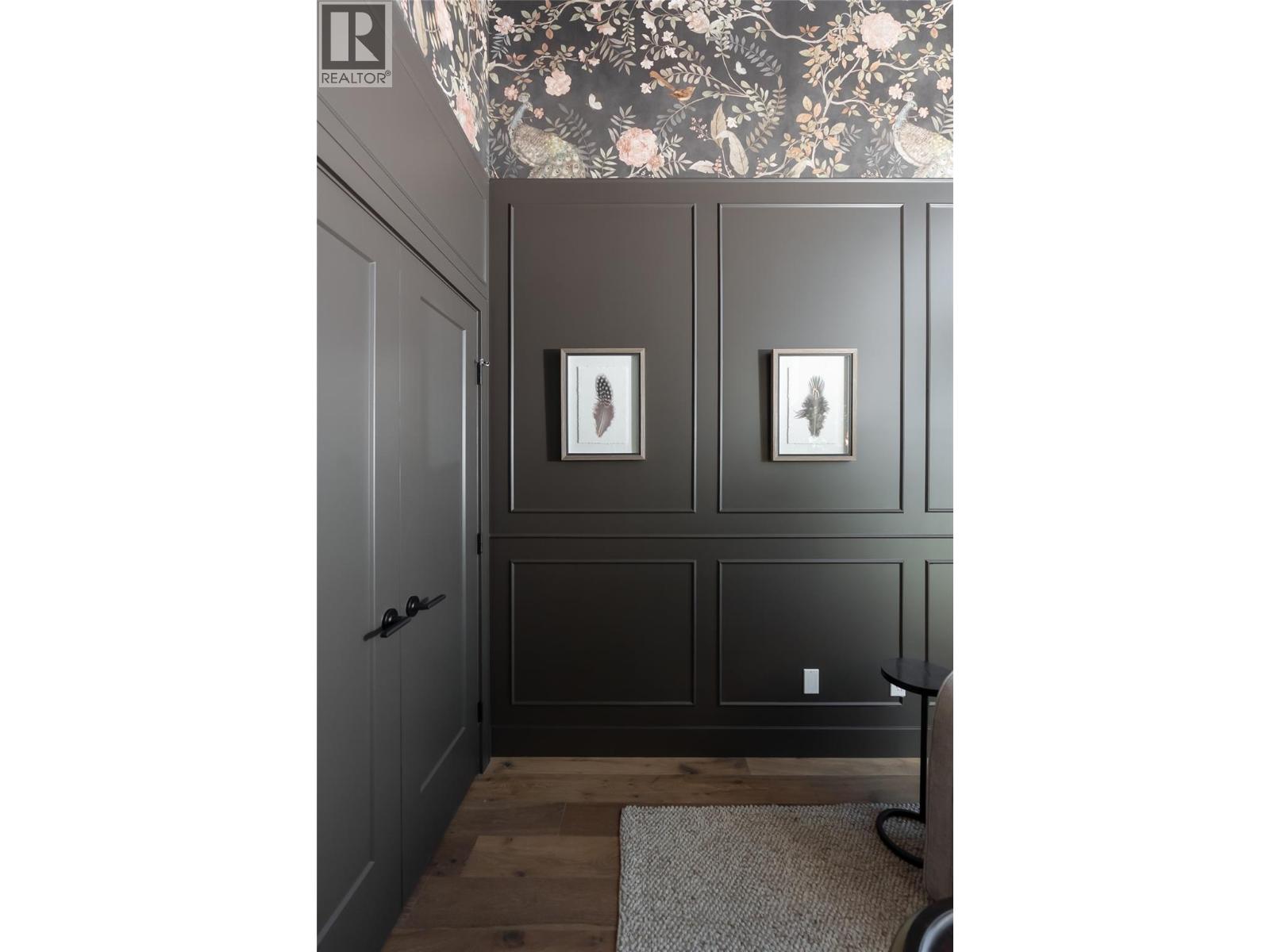 2444 Bradley Drive, Armstrong