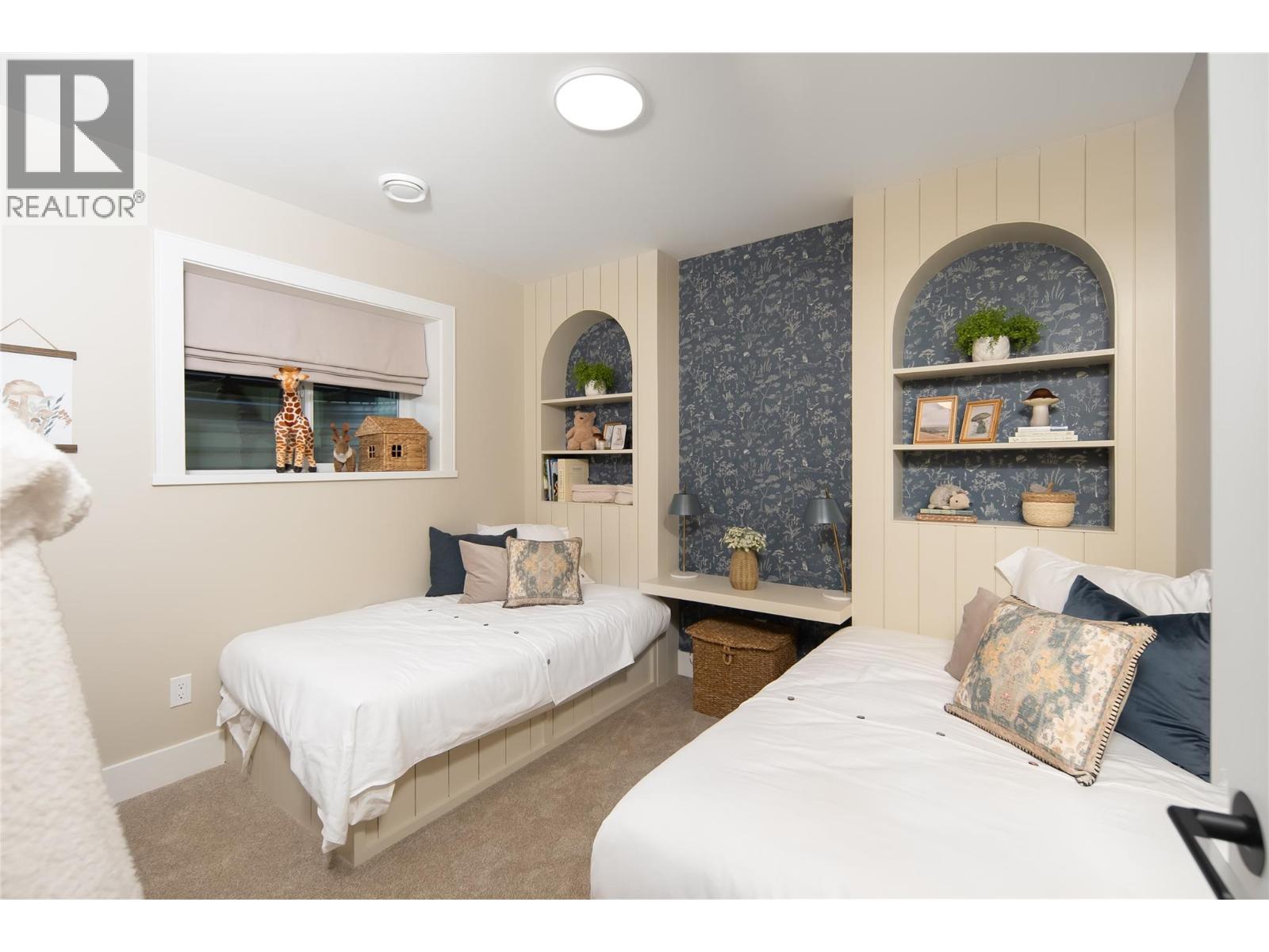 2444 Bradley Drive, Armstrong