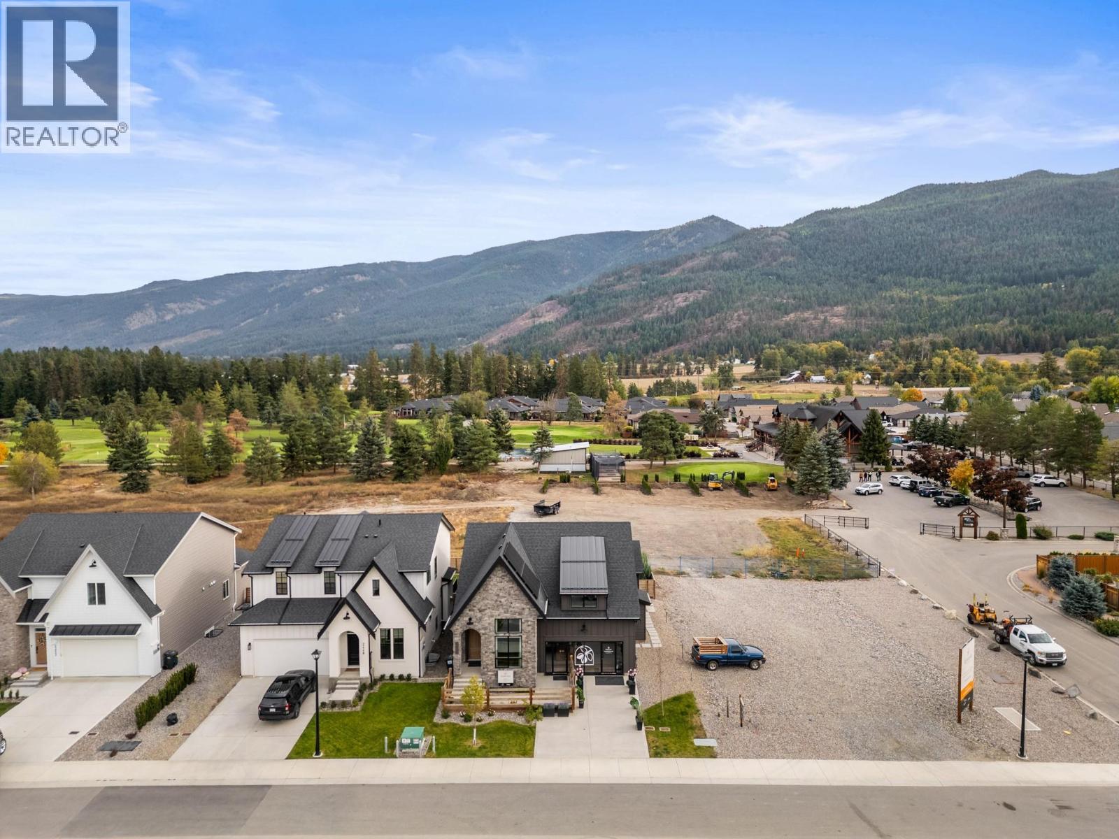 2444 Bradley Drive, Armstrong