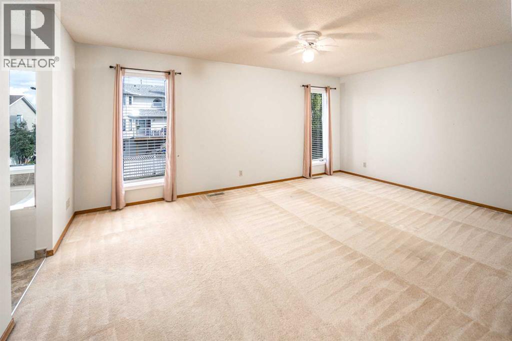 Single Family House for Sale in  Edgebrook Way NW Edgemont Calgary 