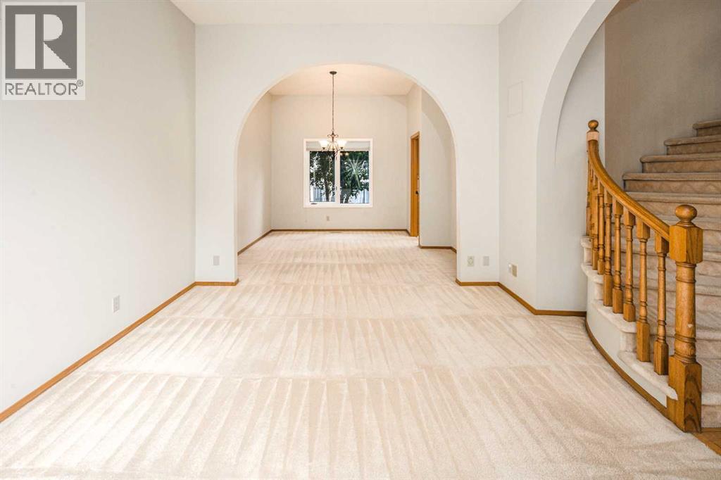 Single Family House for Sale in  Edgebrook Way NW Edgemont Calgary 