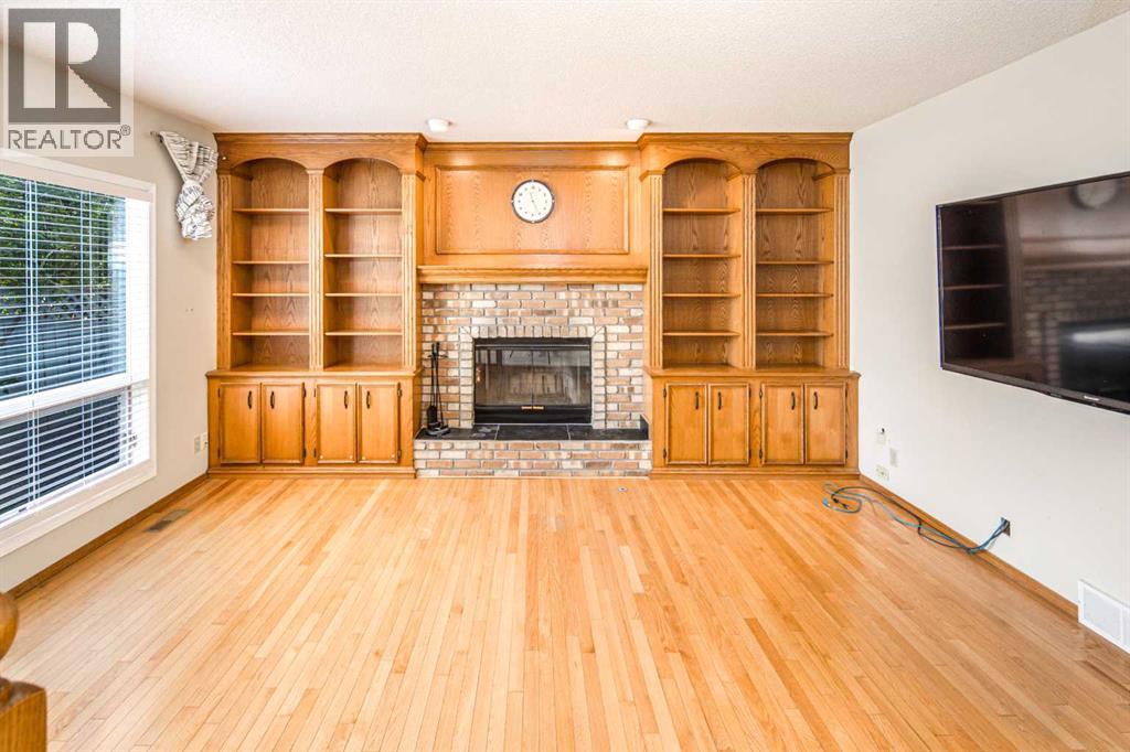 Single Family House for Sale in  Edgebrook Way NW Edgemont Calgary 