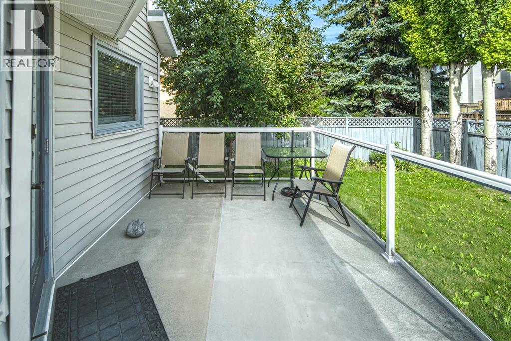 Single Family House for Sale in  Edgebrook Way NW Edgemont Calgary 