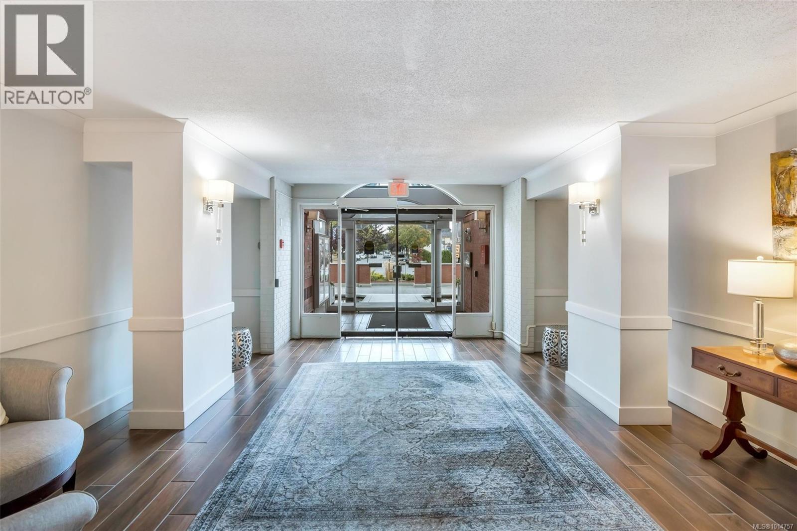 105 636 Montreal Street, Victoria