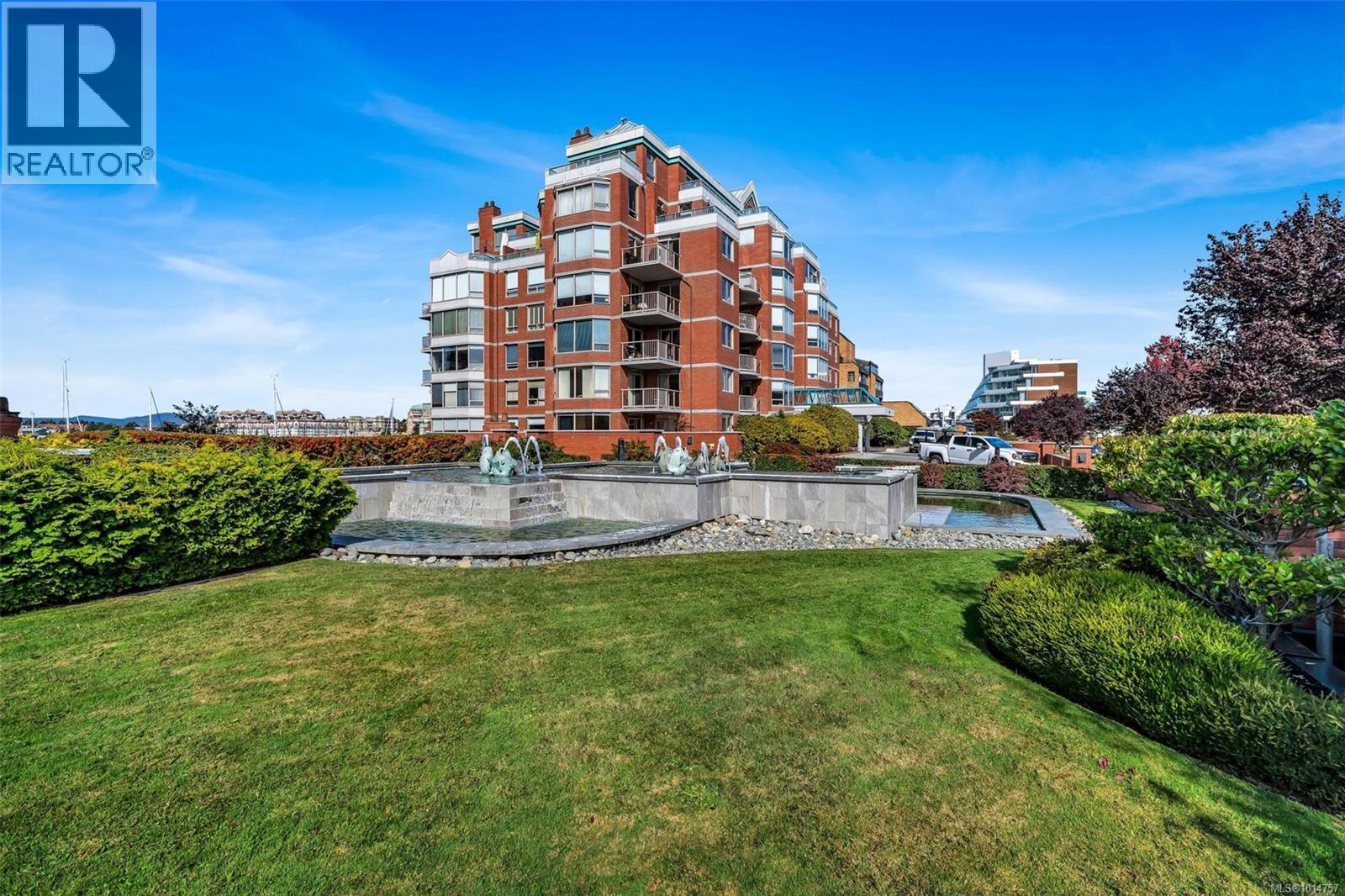 105 636 Montreal Street, Victoria