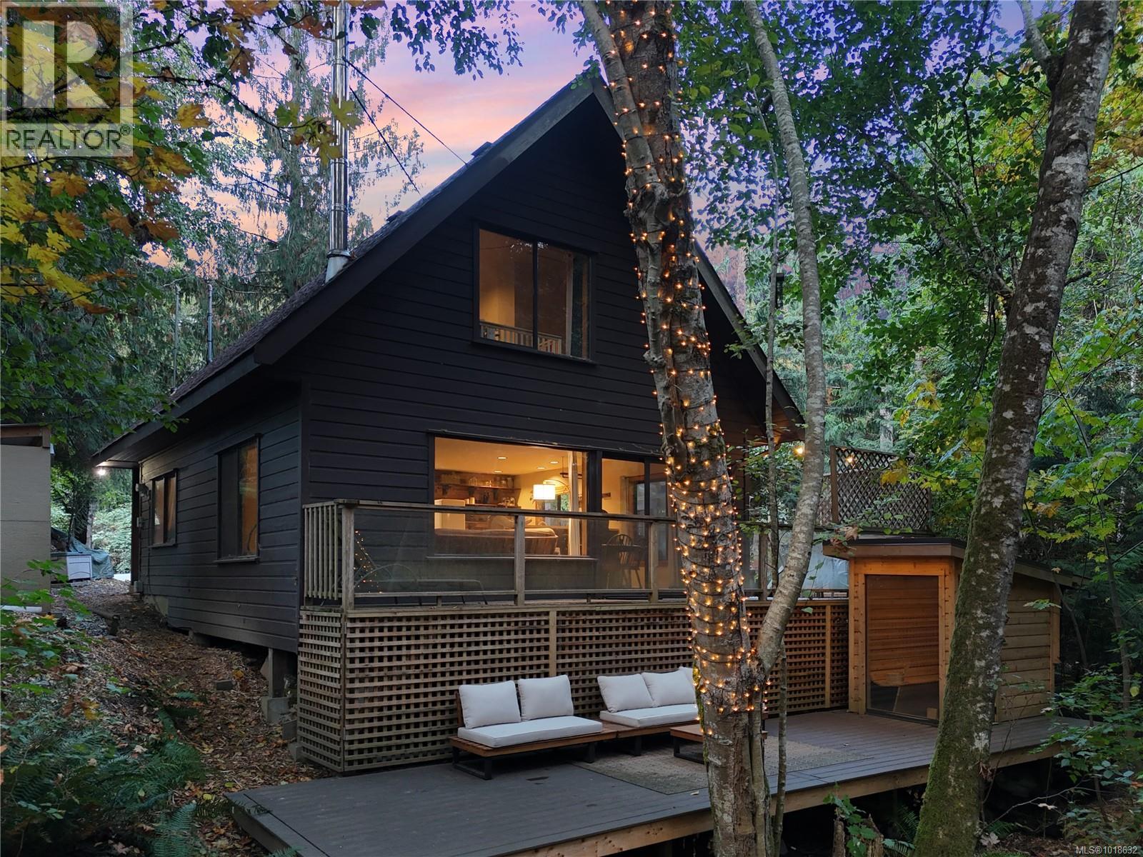 338 Walkers Hook Rd, Salt Spring