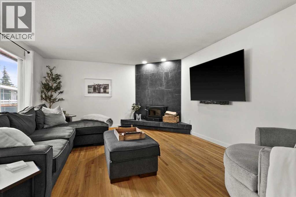 Single Family House Bungalow for Sale in  Sheldon Place NW Montgomery Calgary 