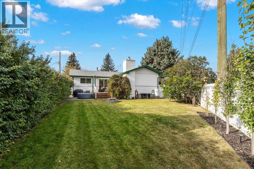 Single Family House Bungalow for Sale in  Sheldon Place NW Montgomery Calgary 