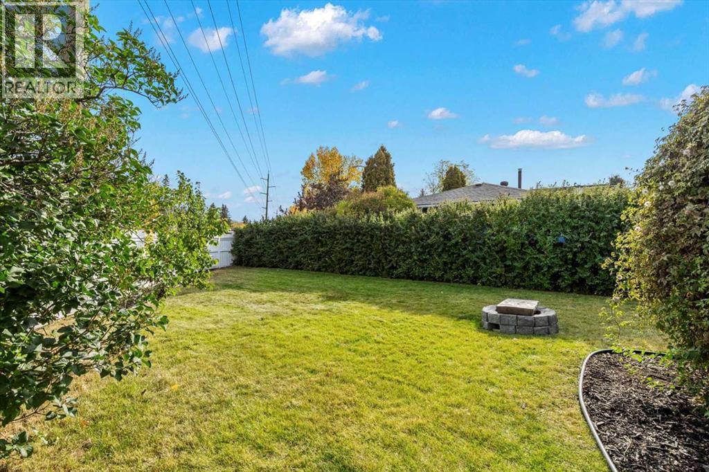 Single Family House Bungalow for Sale in  Sheldon Place NW Montgomery Calgary 