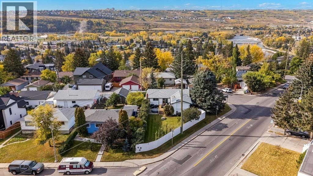 Single Family House Bungalow for Sale in  Sheldon Place NW Montgomery Calgary 