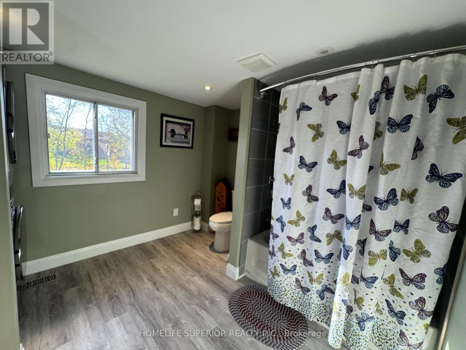 36 MADOC STREET - 19