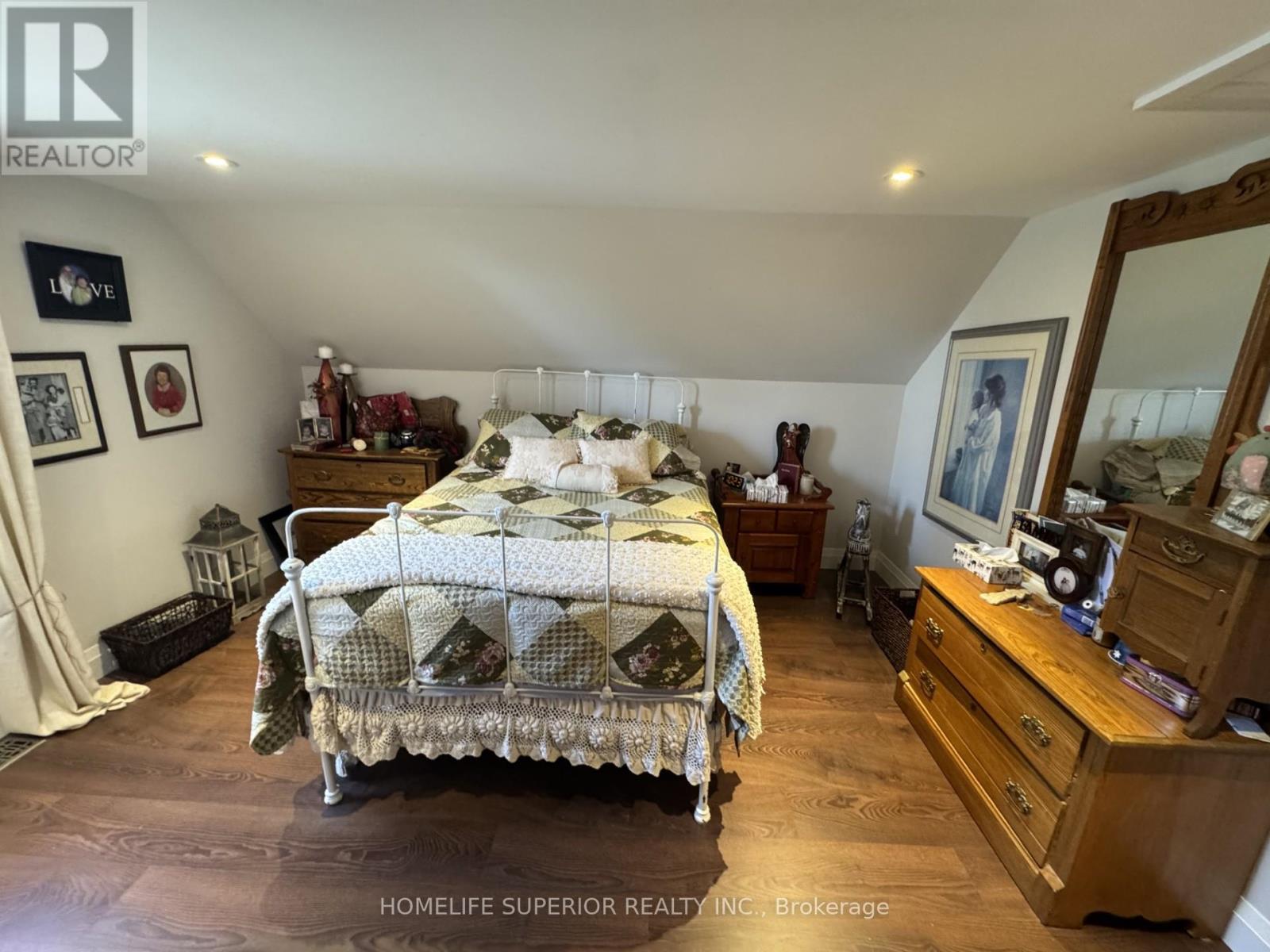 36 MADOC STREET - 24