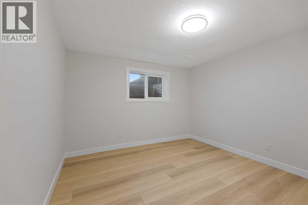 Single Family House Bungalow for Sale in  pensville Road SE Penbrooke Meadows Calgary 