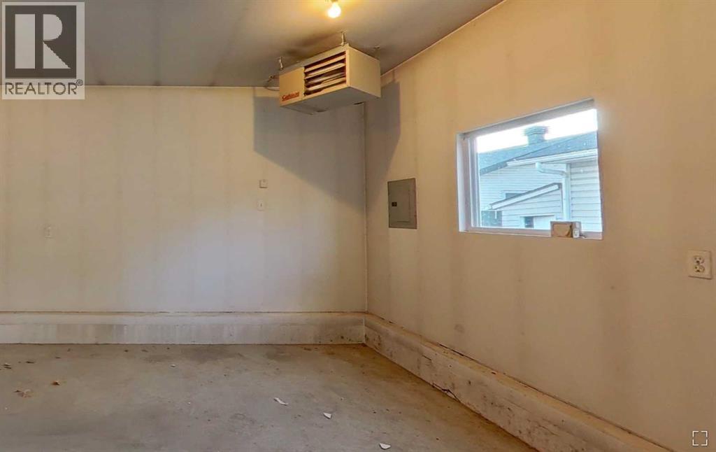 Single Family House Bungalow for Sale in  pensville Road SE Penbrooke Meadows Calgary 