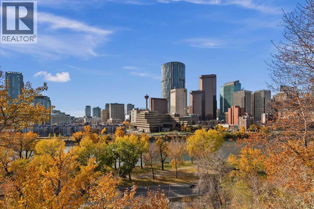 Single Family House High rise for Sale in   Meredith Road NE Crescent Heights Calgary 