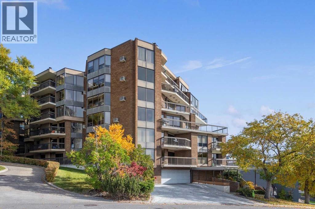 Single Family House High rise for Sale in   Meredith Road NE Crescent Heights Calgary 