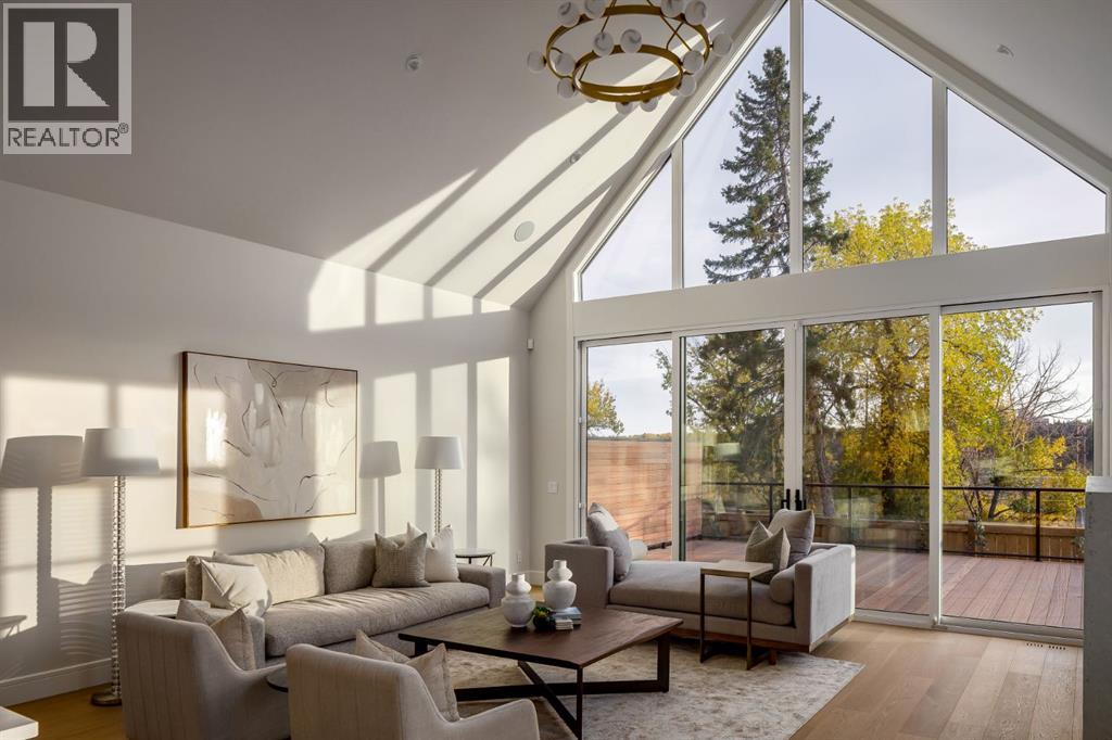 Single Family House for Sale in  Toronto Crescent NW St Andrews Heights Calgary 