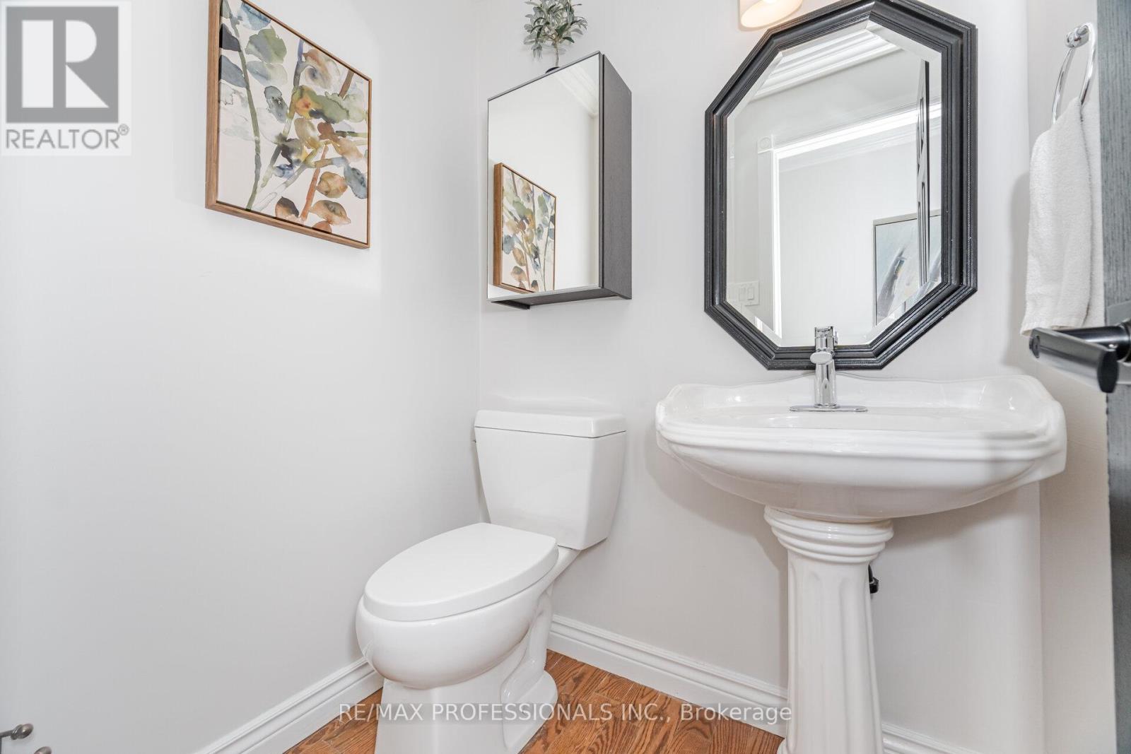 Single Family House Bungalow for Sale in  LORRAINE CRESCENT Brampton (Westgate) 