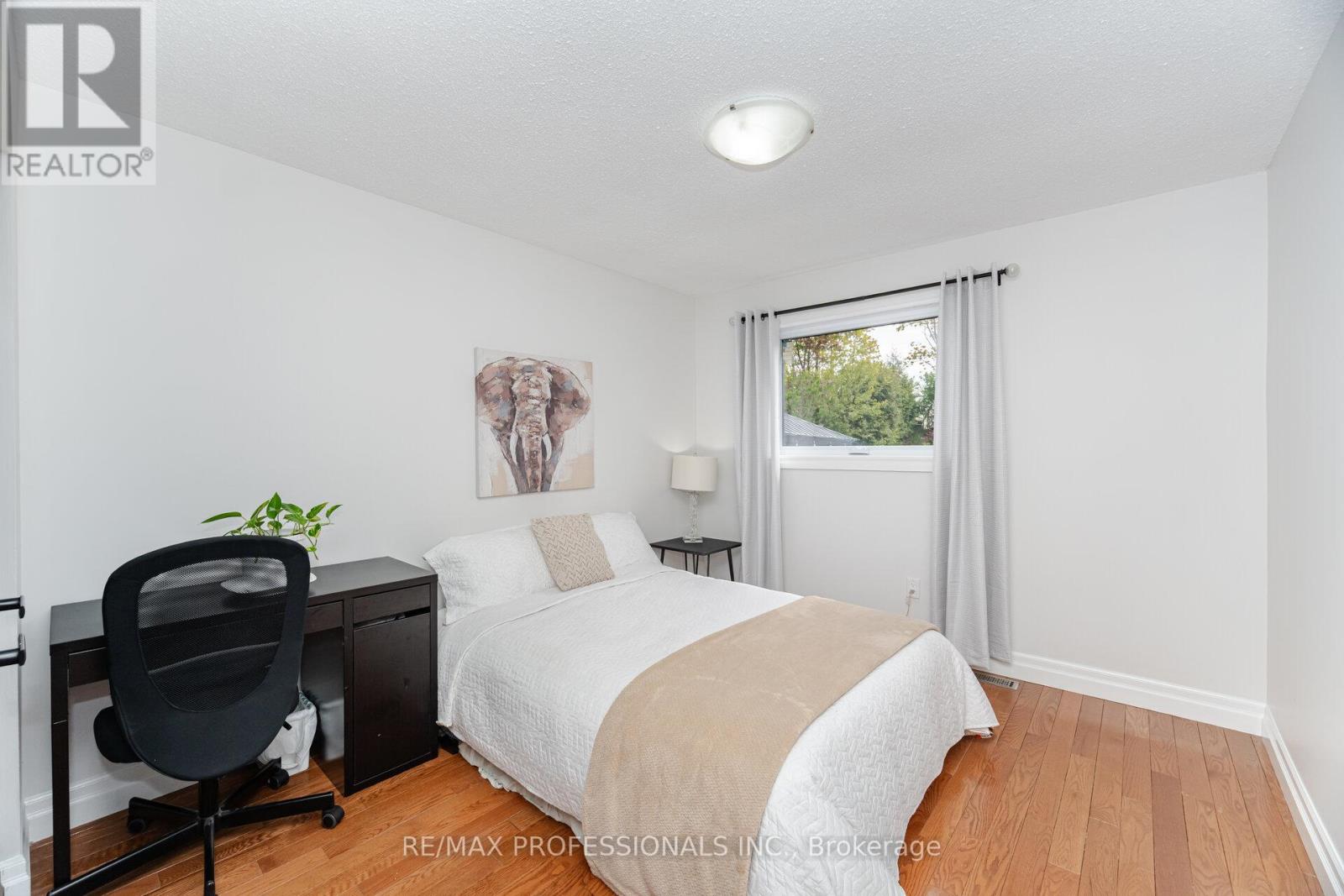 Single Family House Bungalow for Sale in  LORRAINE CRESCENT Brampton (Westgate) 